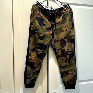 Guess joggers women’s Medium size